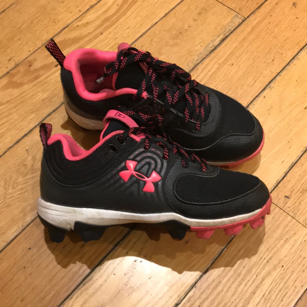 Under Armour Kids Size 1 Cleats